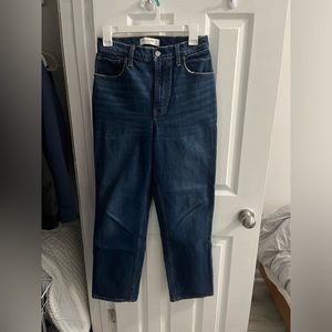 Abercrombie and Fitch Curve Love Ultra High Rise 90s Straight Jeans 27/4 Short